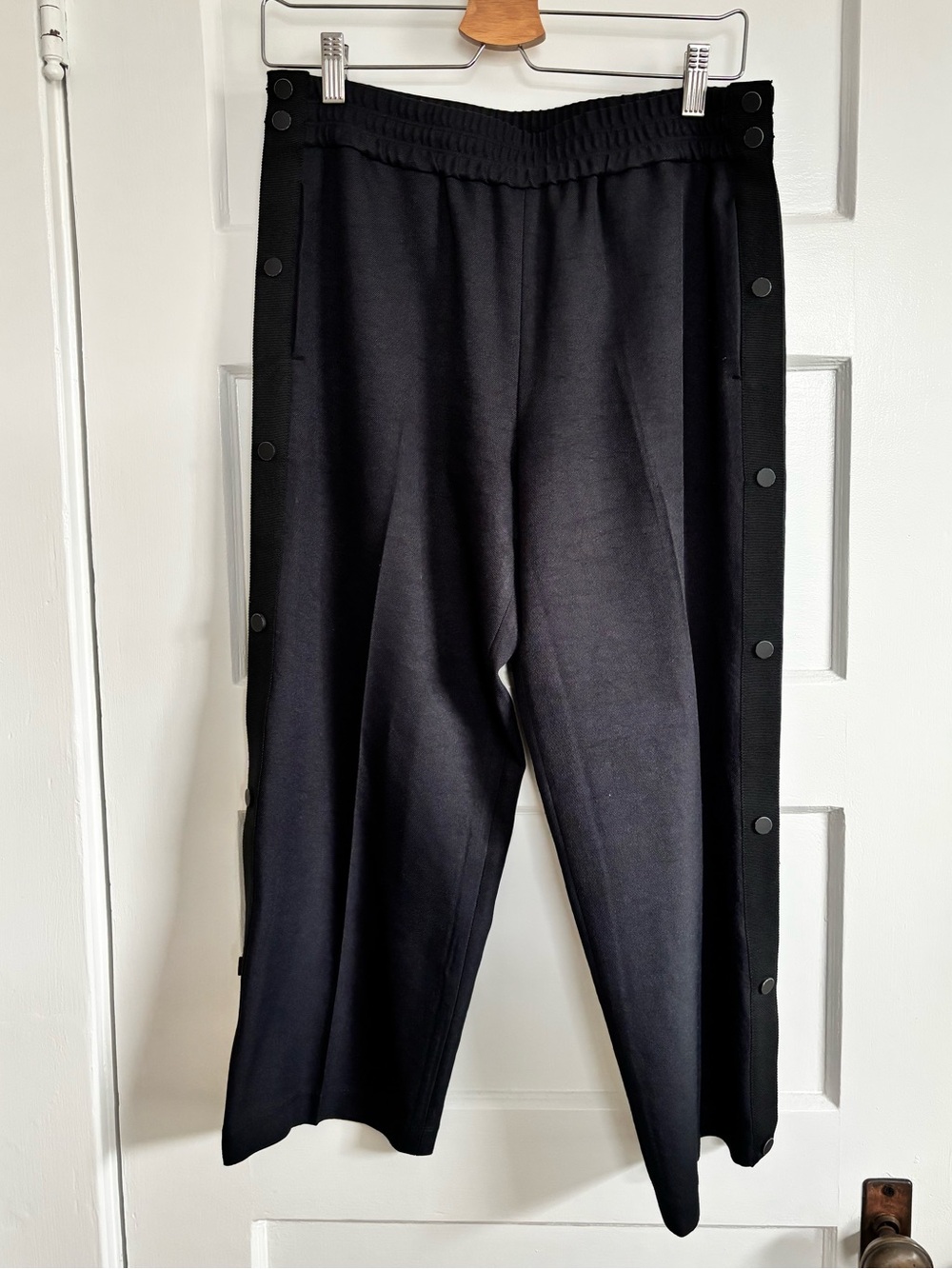 James Perse - Black Snap-Detail women’s Pants - size 1